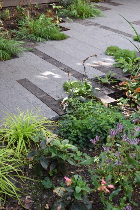 Path of Oak setts and granite paving